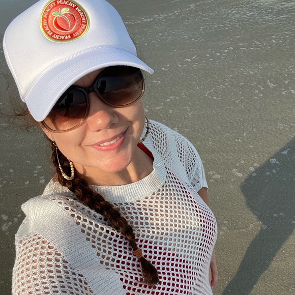 Meet your Posher, Amanda - Picture 2 of 2